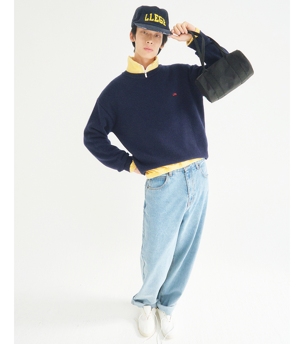 CLASSIC LOGO SWEATER