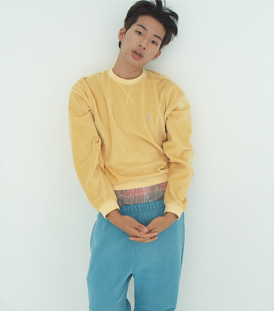 VELOUR OVERSIZED SWEATSHIRT