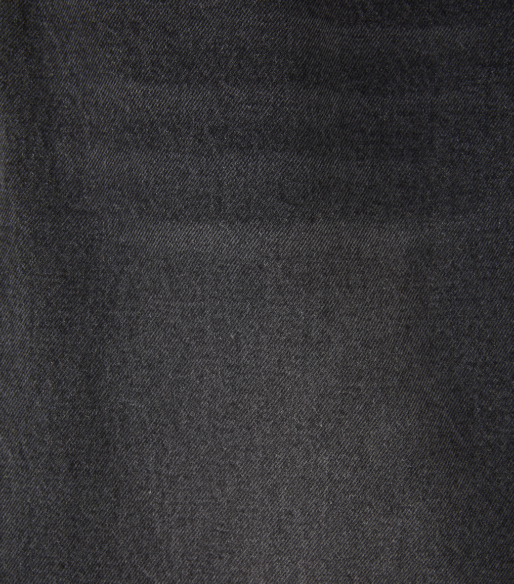 WASHED BLACK TAPERED JEANS
