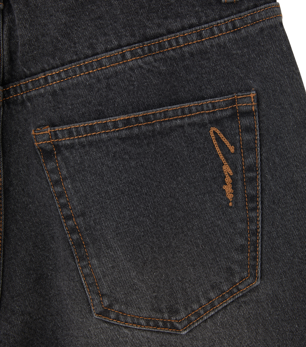 WASHED BLACK TAPERED JEANS