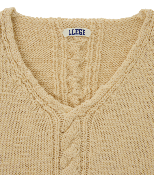 CUBE DETAIL CABLE V-NECK SWEATER