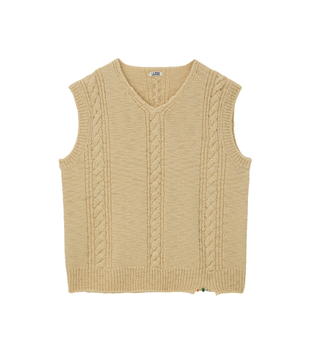CUBE DETAIL CABLE KNIT VEST