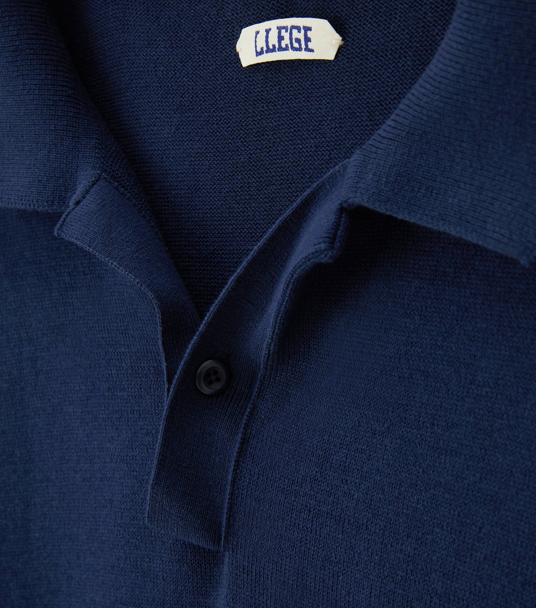 OVERSIZED CUBE DETAIL POLO KNIT