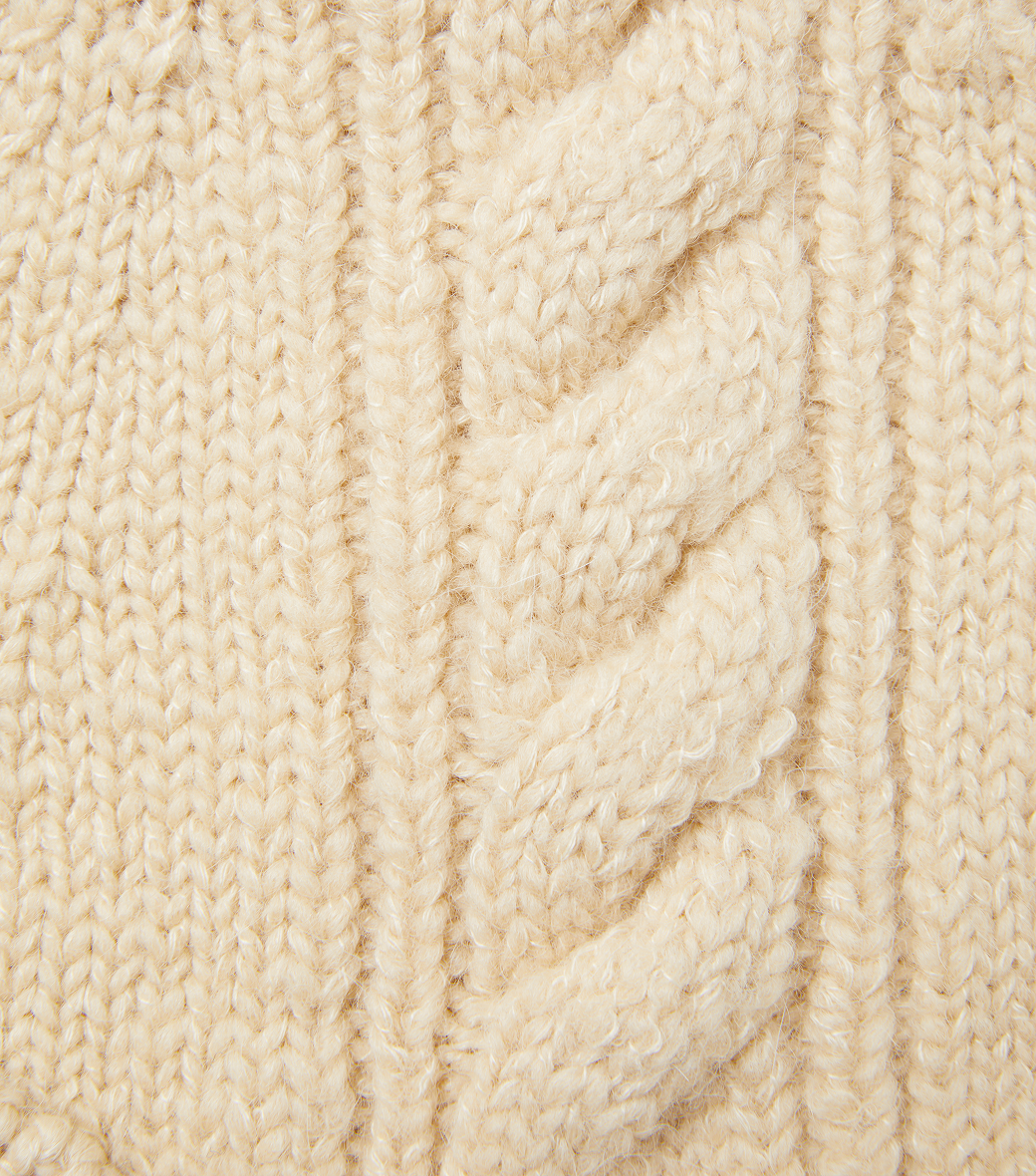 CUBE DETAIL CABLE EARMUFF BEANIE